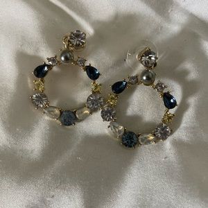 Dangling diamond earrings